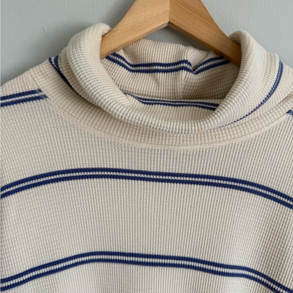 Aritzia The Group Babaton Thermal Cowl Neck Top - Picture 4 of 9